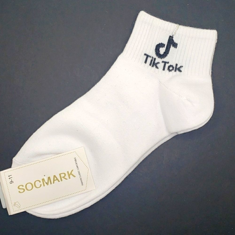 WHITE Tik tok ankle socks